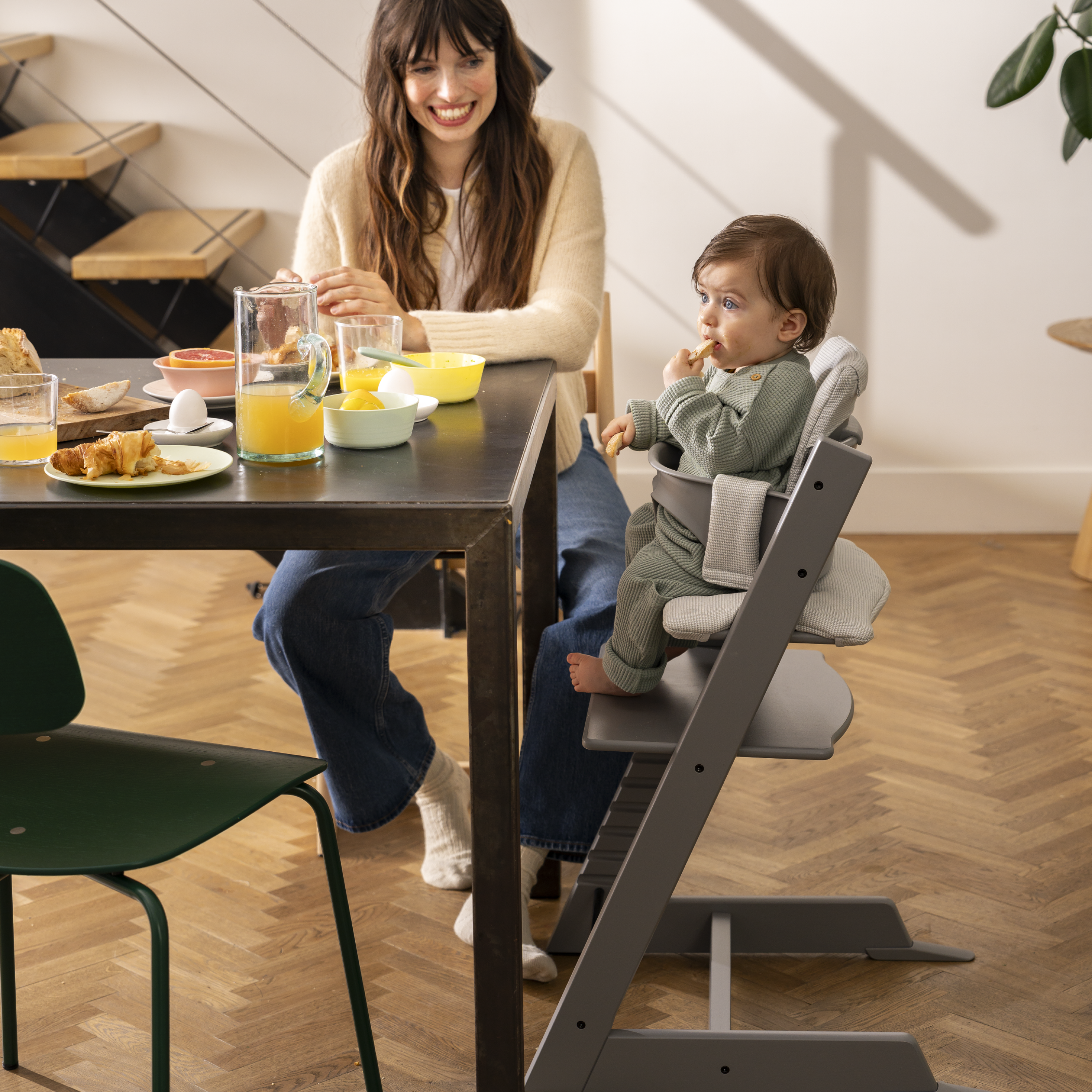 Chaise Tripp Trapp® - Hêtre, Gris tempête, mainview Image de la galerie 4